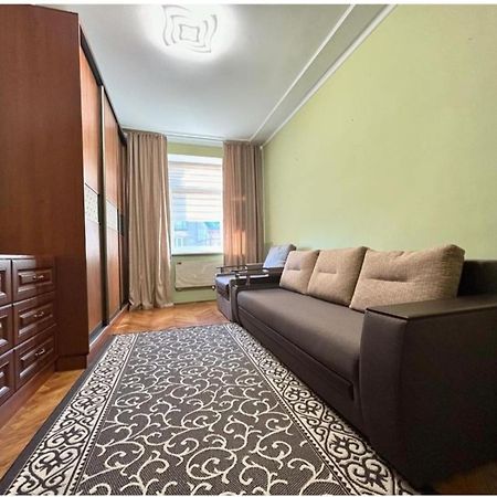 Центр, Біля Медичного Університету, Вулиця Личаківська Lviv Dış mekan fotoğraf